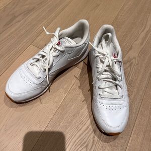 Reebok originals- 9.5